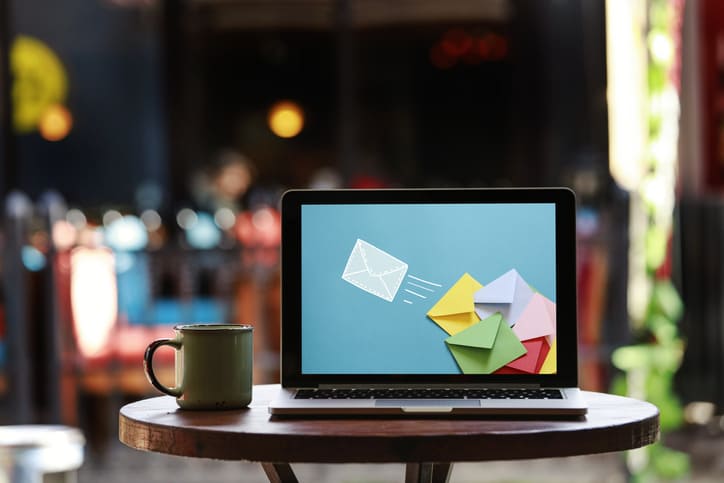 Disponer de un servicio automatizado de envío de e-mails ayuda a ganar tiempo | ViveMásVidas